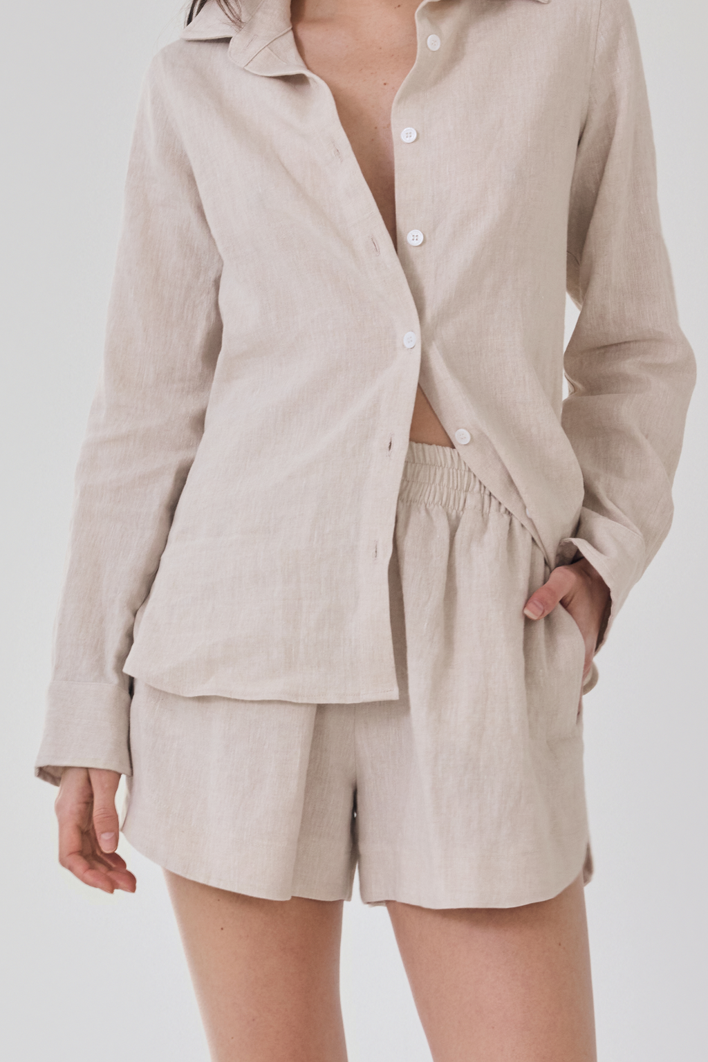 Women's Scalloped Linen Short