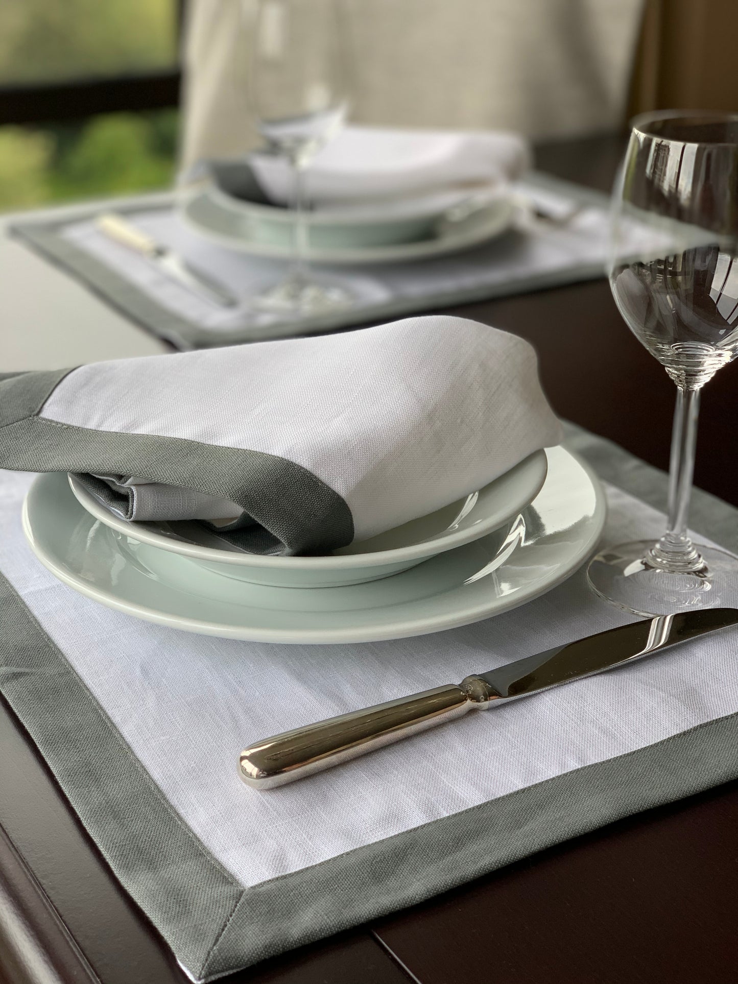 Contrast Border Placemat Grey/White